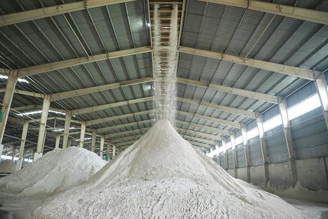 一粒 0.6 mm 的石英砂，為何從塔克拉瑪干 “飛” 到中原？—— 方形搖擺篩的新疆漫游手記